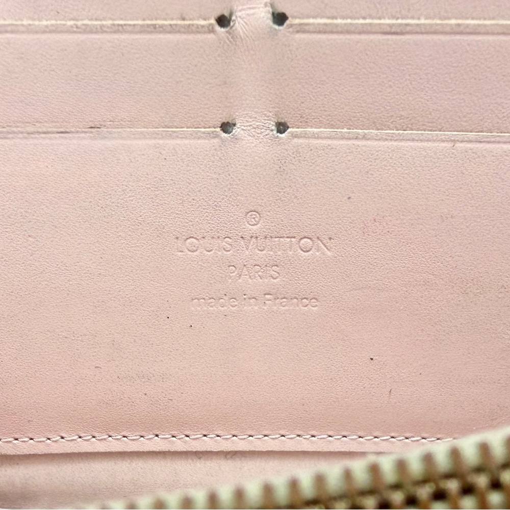 Louis Vuitton Vernis Cream Patent Leather Long Zip Wallet | Authentic - Picture 14 of 15